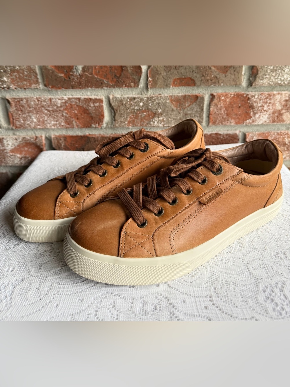 Taos Plim Soul Lux Women's Sneaker in the Caramel Leather colorway.